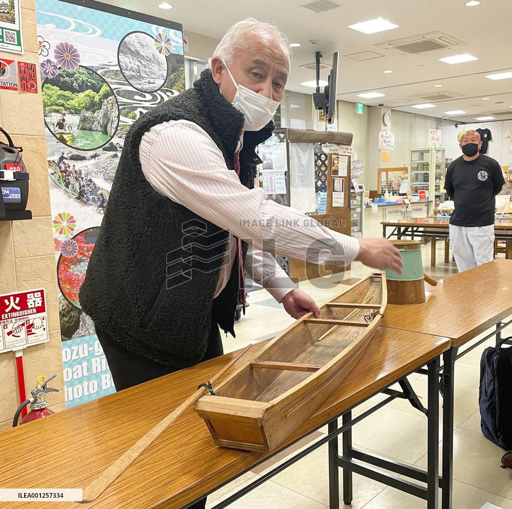 Kyoto tour boat with 30 aboard capsized