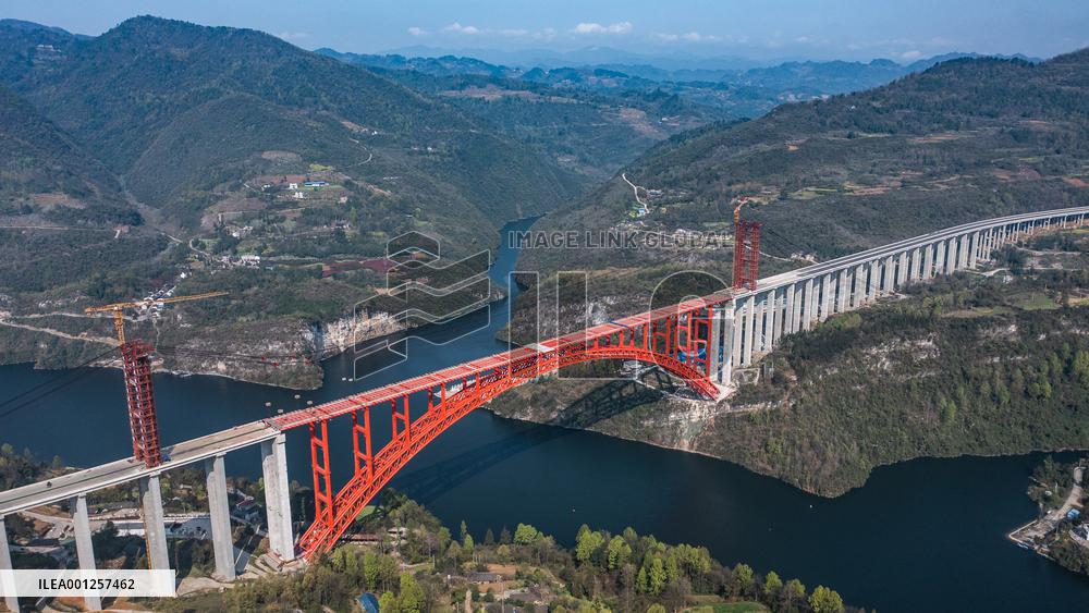 CHINA-GUIZHOU-WUJIANG RIVER-BRIDGE-CONSTRUCTION (CN)