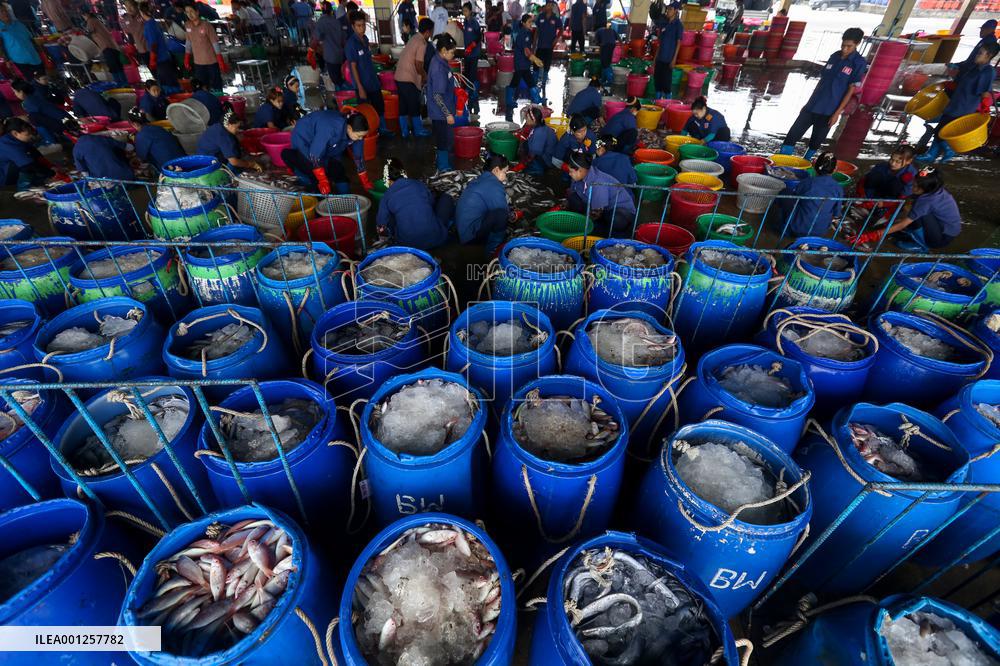 MYANMAR-YANGON-FISHING-BAN