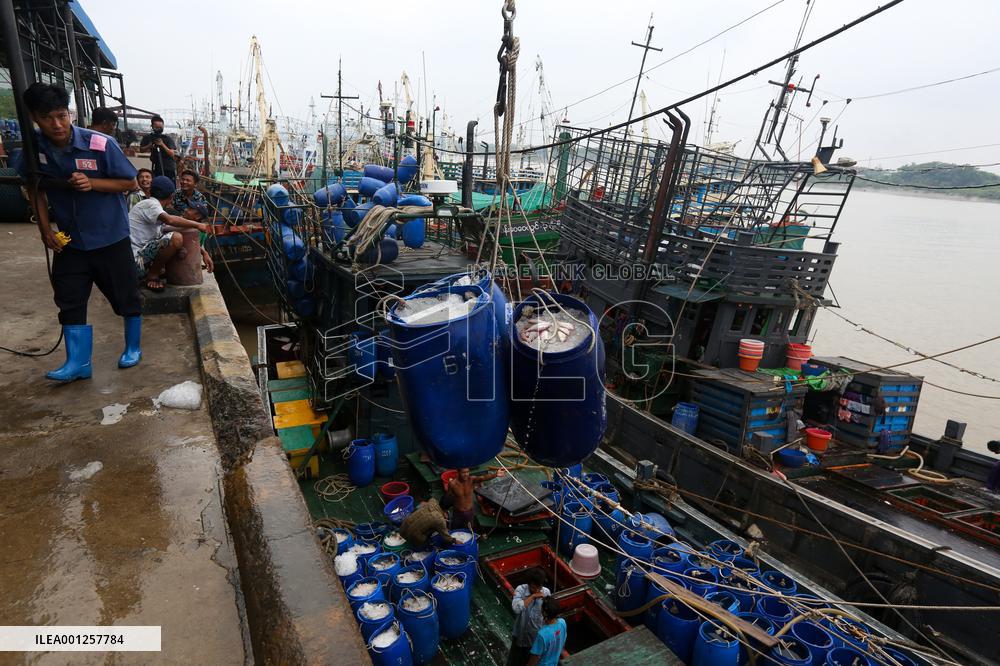 MYANMAR-YANGON-FISHING-BAN