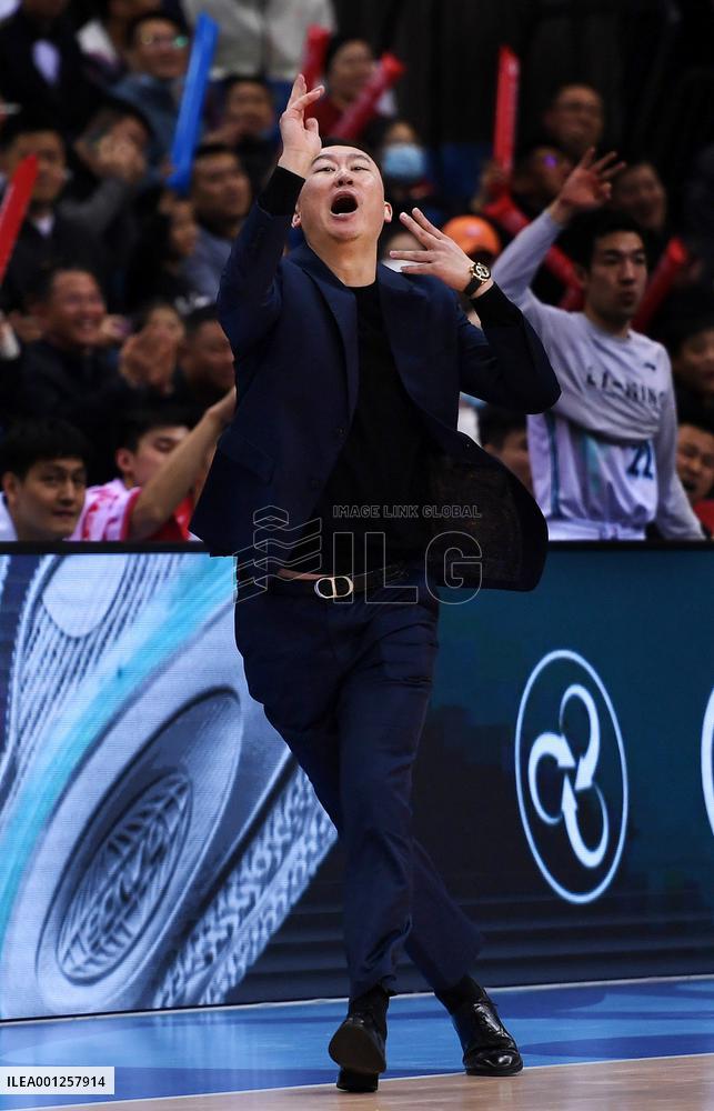 (SP)CHINA-QINGDAO-BASKETBALL-CBA LEAGUE-QINGDAO VS JILIN (CN)