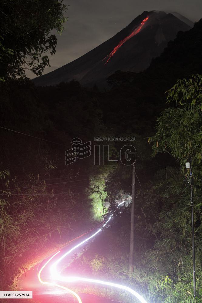 INDONESIA-YOGYAKARTA-MOUNT MERAPI-ERUPTION