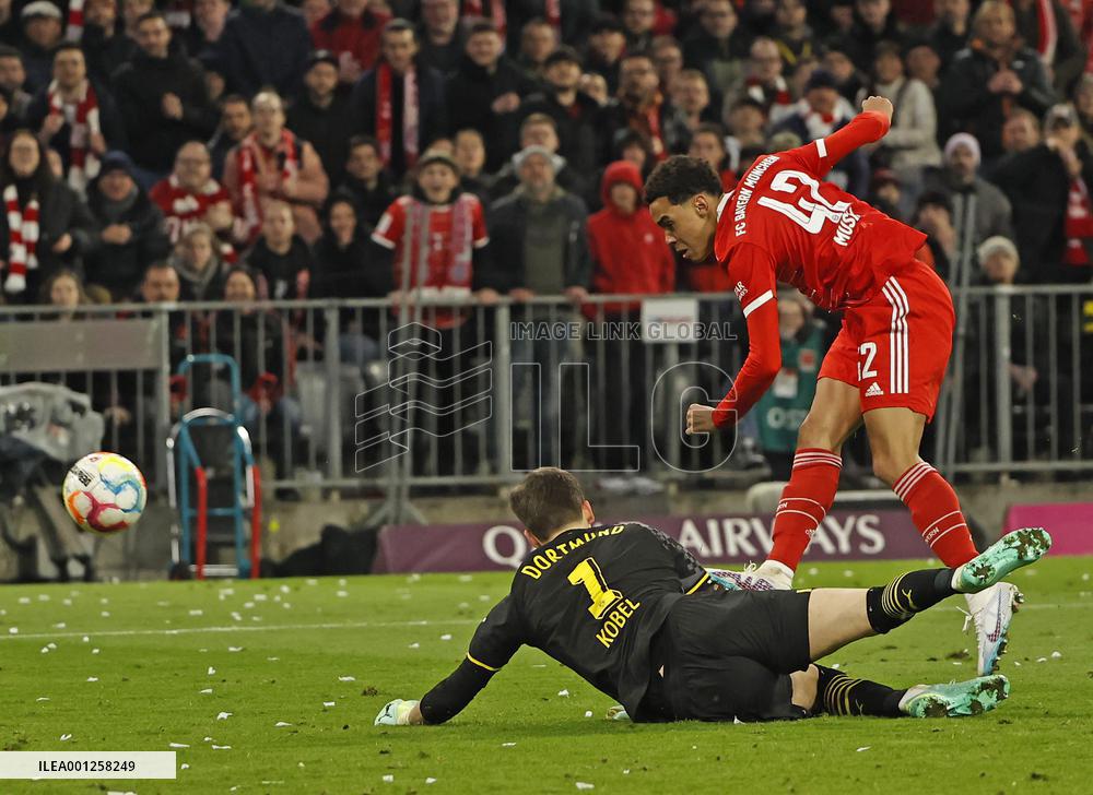 (SP)GERMANY-MUNICH-FOOTBALL-BUNDESLIGA-BAYERN MUNICH VS DORTMUND