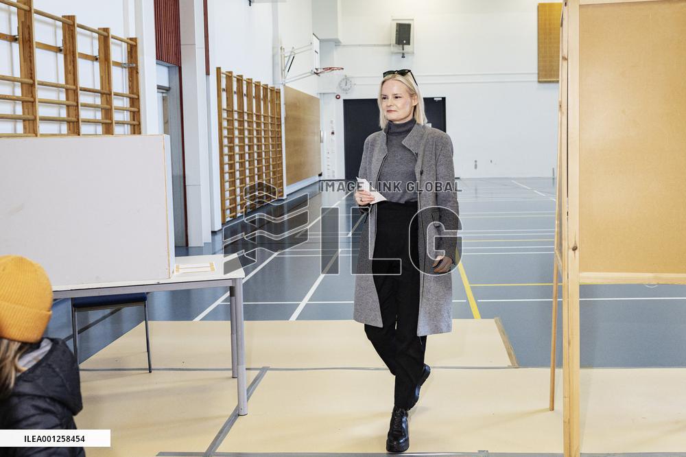 Chairperson of The Finns Party Riikka Purra voting during parliamentary elections