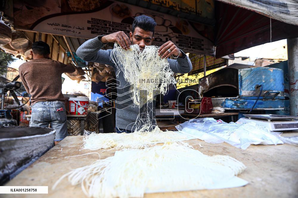 EGYPT-CAIRO-RAMADAN-TRADITIONAL DESSERTS