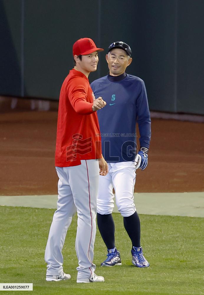 Baseball: Ohtani meets Ichiro Suzuki