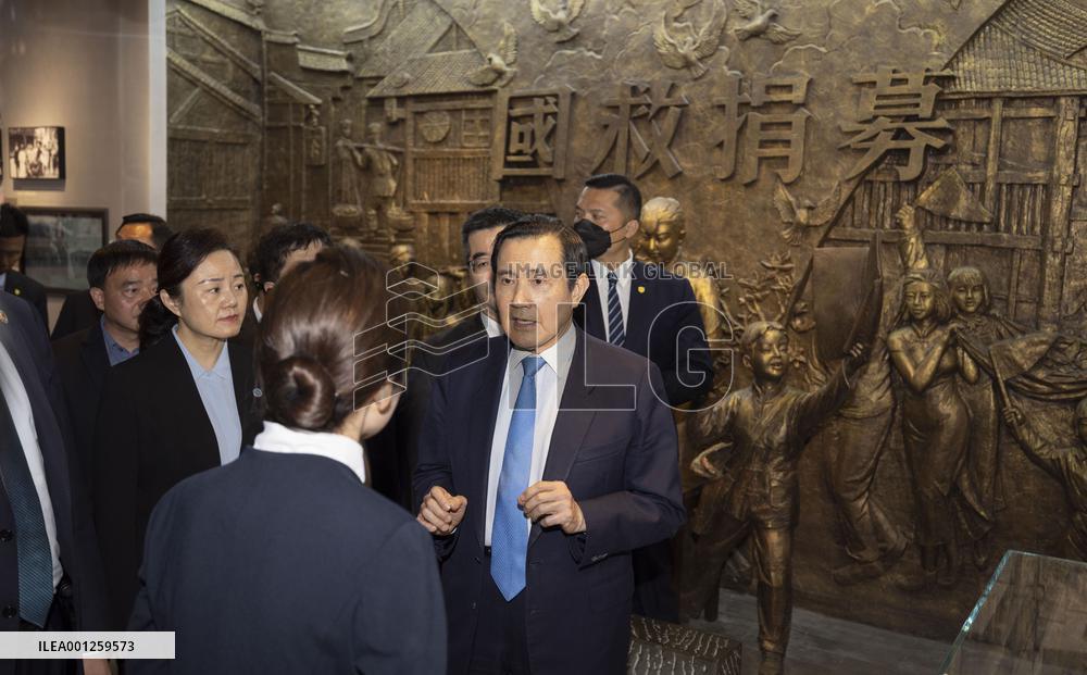 CHINA-MA YING-JEOU-MARTYRS-TRIBUTE (CN)