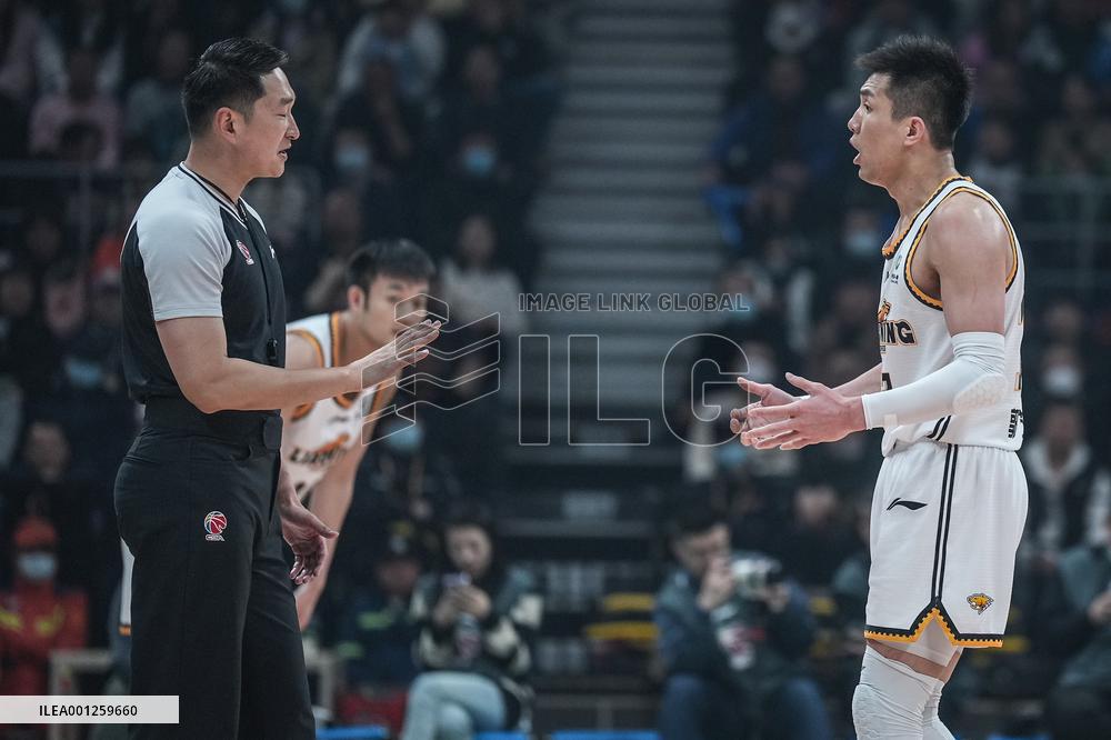 (SP)CHINA-SHENYANG-BASKETBALL-CBA LEAGUE-LIAONING VS QINGDAO (CN)