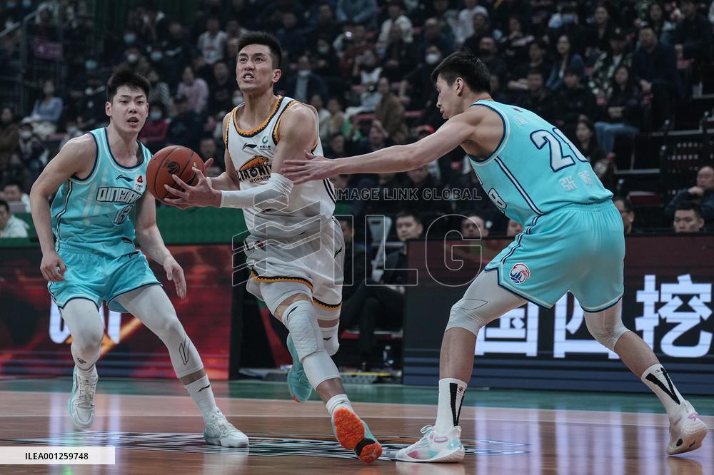 (SP)CHINA-SHENYANG-BASKETBALL-CBA LEAGUE-LIAONING VS QINGDAO (CN)