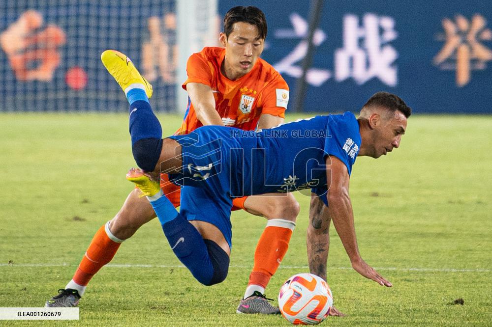 (SP)CHINA-HANGZHOU-FOOTBALL-CFA SUPER CUP-WUHAN VS SHANDONG (CN)