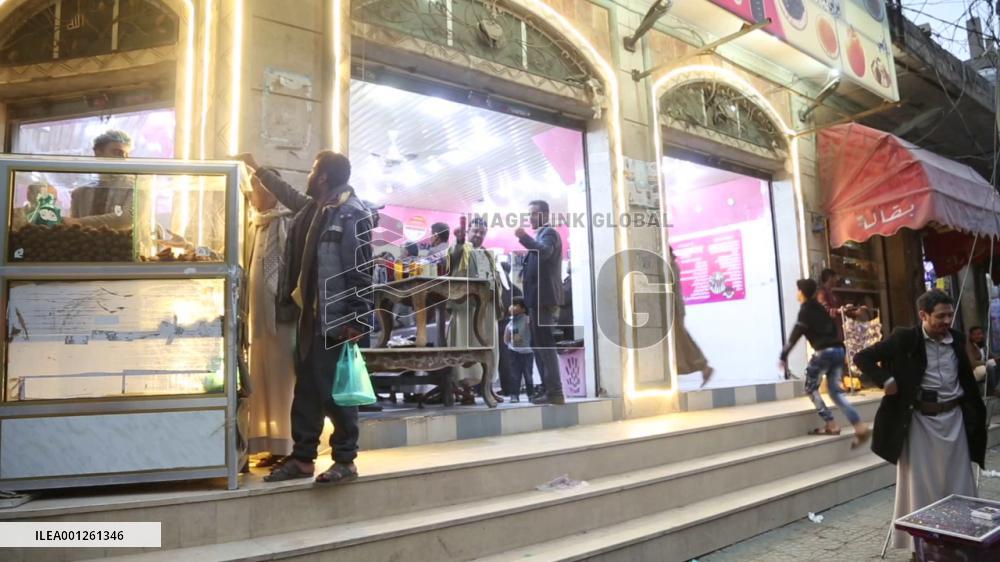 Yemenis hold on to Ramadan dessert tradition amid civil war challenges