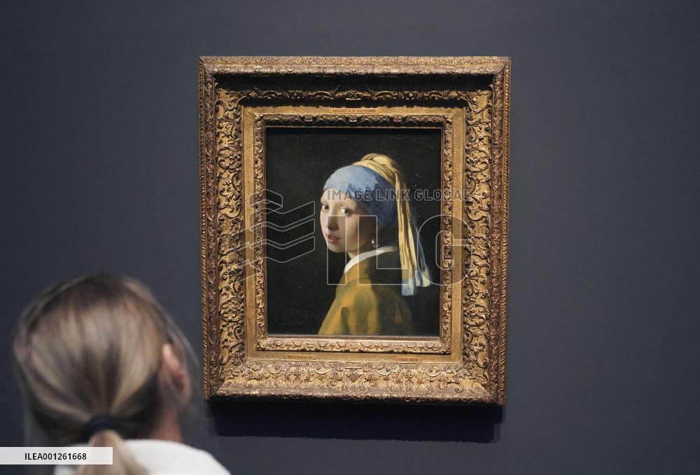 Amsterdam museum hosts Vermeer exhibition