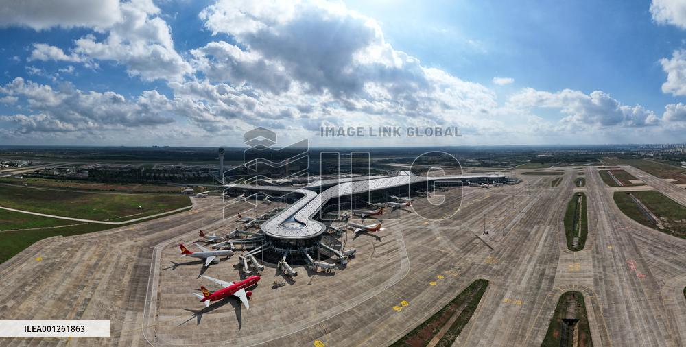 Xinhua Headlines: Five years on, China speeds its way to build Hainan free trade port