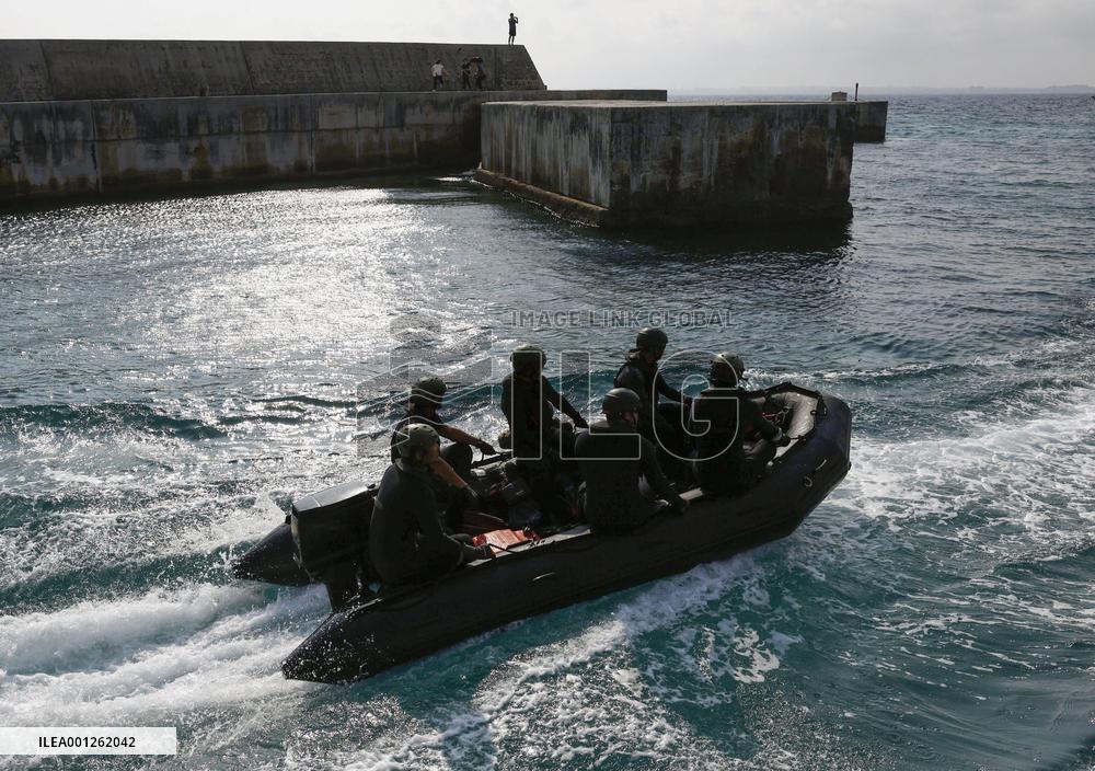 Search continues for missing Japan SDF chopper