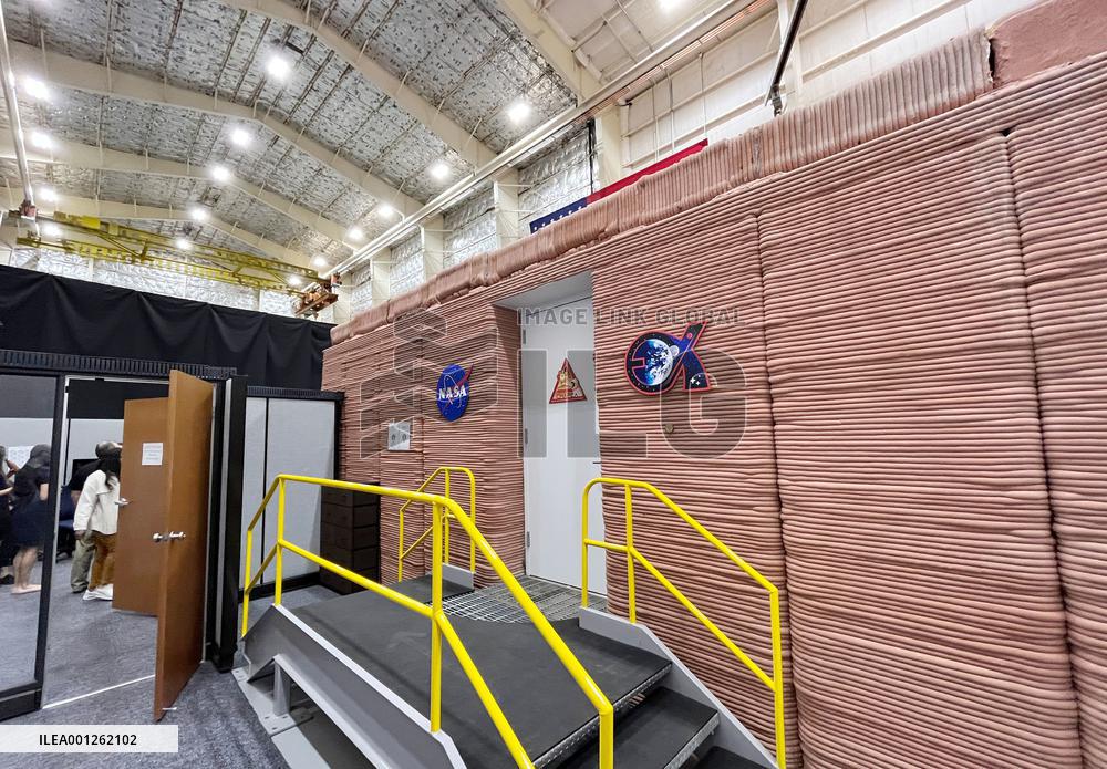 NASA unveils Mars simulation habitat