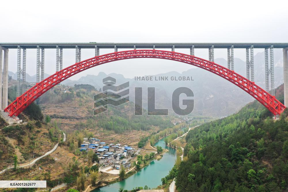 CHINA-GUIZHOU-EXPRESSWAY-BRIDGE(CN)