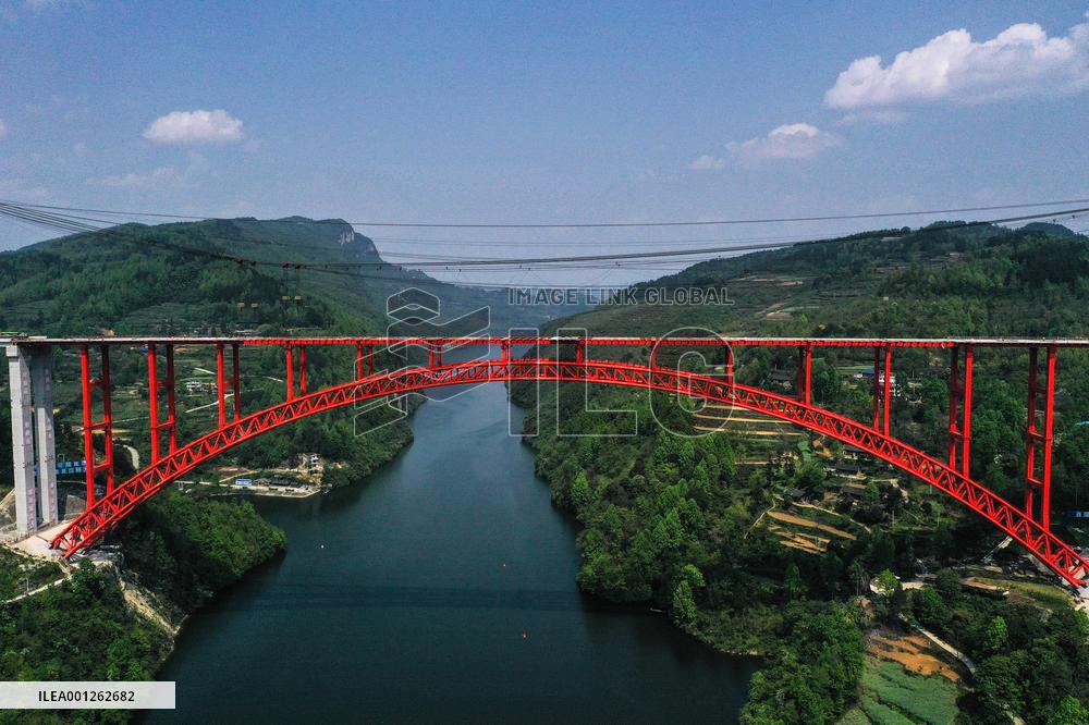 CHINA-GUIZHOU-EXPRESSWAY-BRIDGE(CN)