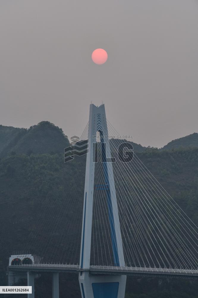 CHINA-GUIZHOU-EXPRESSWAY-BRIDGE(CN)