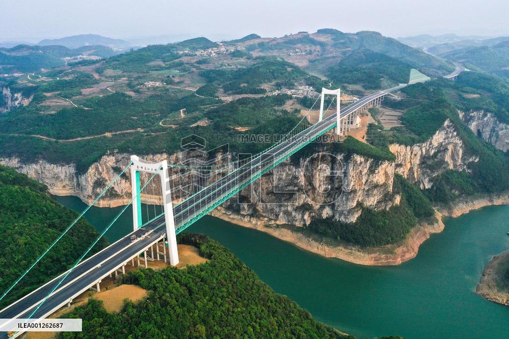 CHINA-GUIZHOU-EXPRESSWAY-BRIDGE(CN)