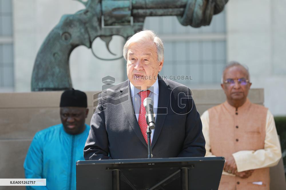 UN-INTERFAITH MOMENT OF PRAYER FOR PEACE