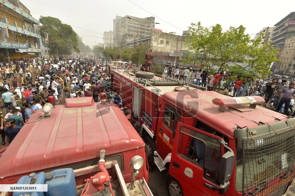 BANGLADESH-DHAKA-MARKET-FIRE