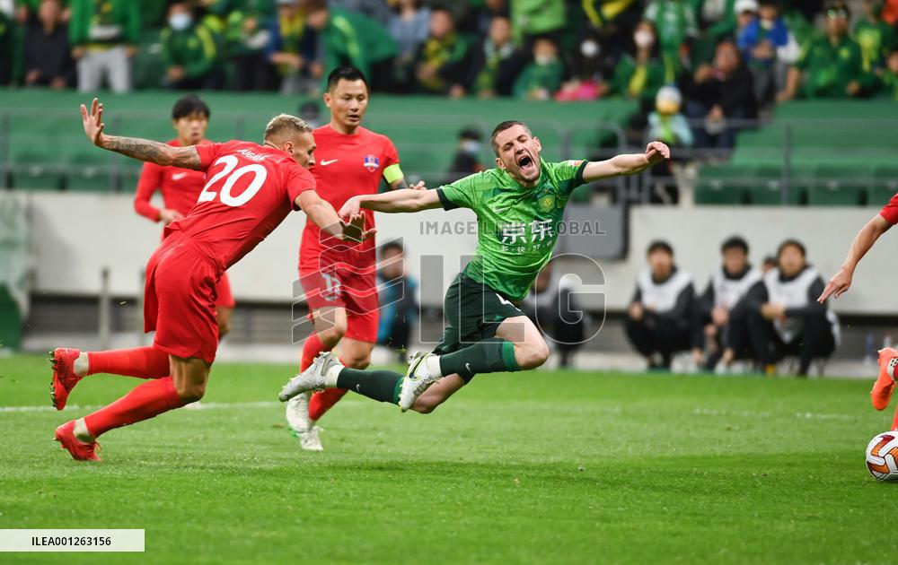 (SP)CHINA-BEIJING-FOOTBALL-CSL-BEIJING GUOAN VS MEIZHOU HAKKA (CN)