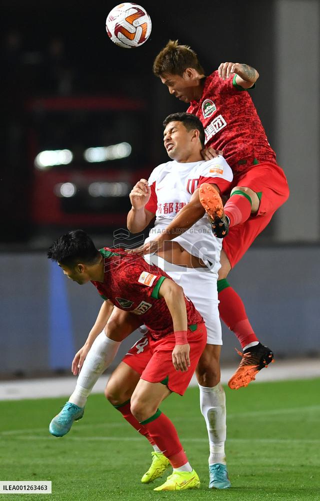 (SP)CHINA-ZHENGZHOU-FOOTBALL-CSL-HENAN SSLM VS CHENGDU RONGCHENG (CN)
