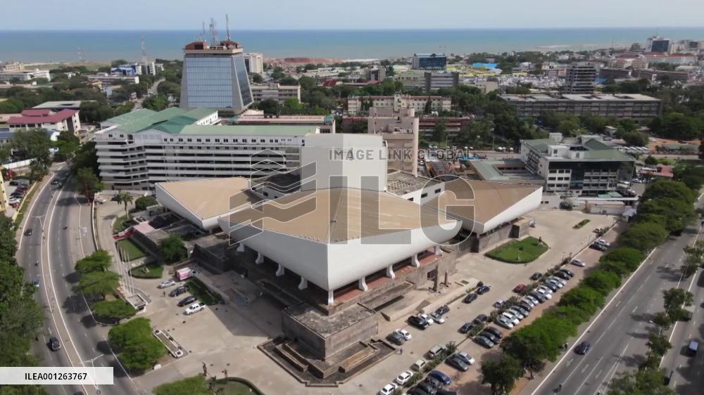 Chinese-aided national theater enlivens performing arts in Ghana