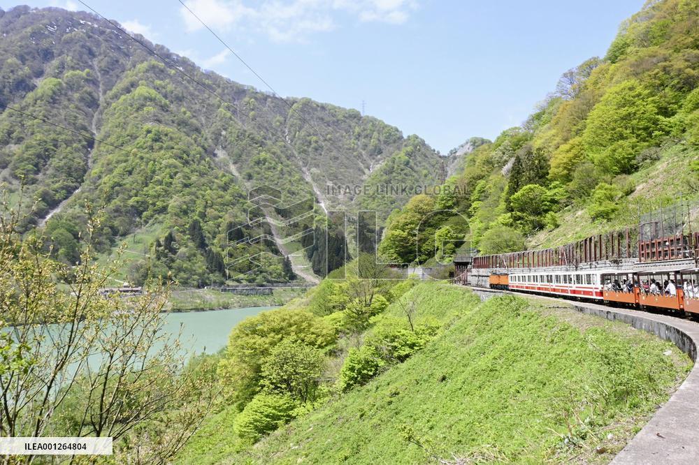 Scenic trolley train at Kurobe Gorge