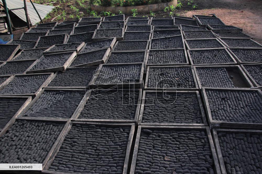 BENIN-ABOMEY-CALAVI-ECOLOGICAL CHARCOAL