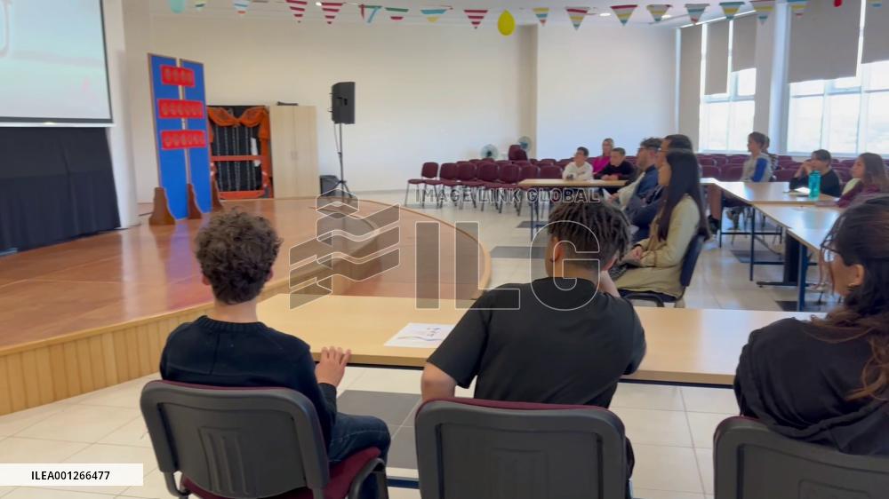 Chinese character writing competition held in Malta