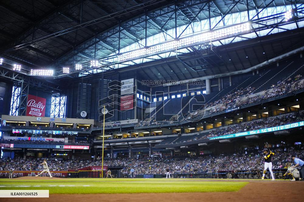 Baseball: Padres vs. Diamondbacks