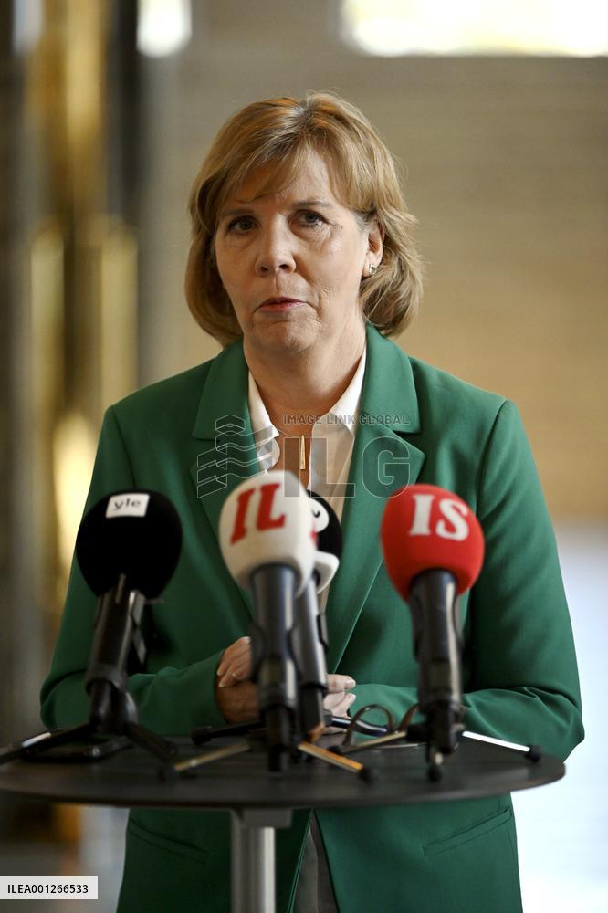 Preliminary meetings to form a new government
