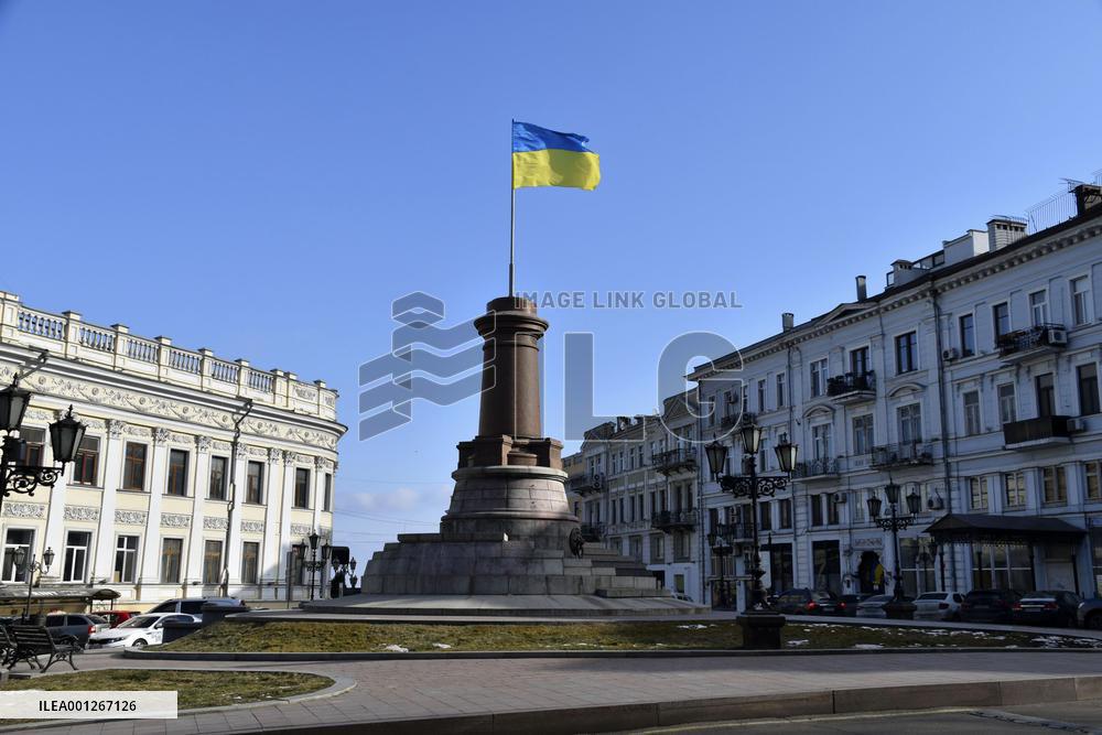 Catherine II statue removed in Odessa