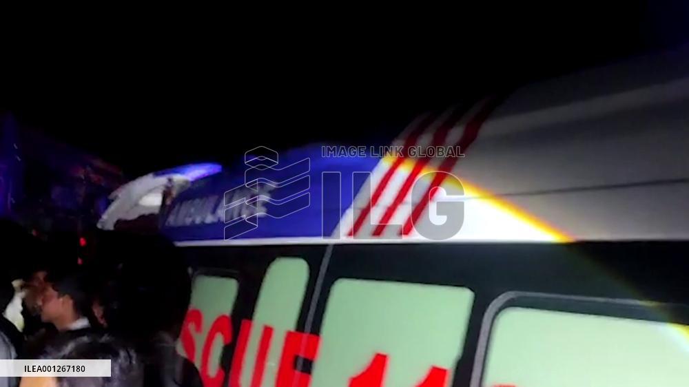 9 killed in truck-van collision in Pakistan's Sindh