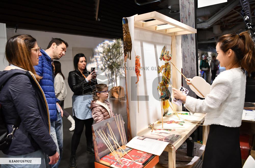 ITALY-FLORENCE-INT'L CRAFTS FAIR-CHINESE HANDICRAFT