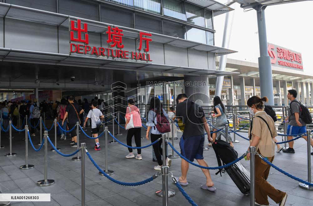 CHINA-GUANGDONG-SHENZHEN-LABOR DAY-TRAVEL RUSH (CN)