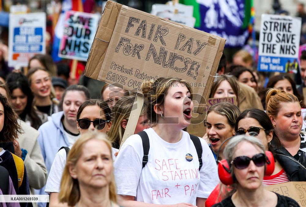BRITAIN-LONDON-HEALTH WORKERS-DEMONSTRATION