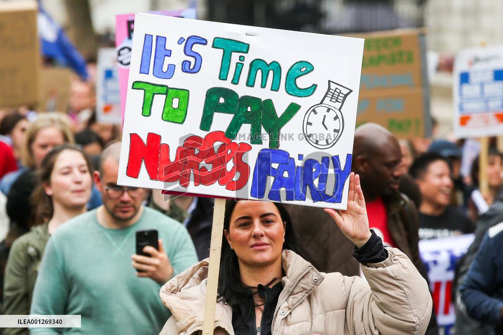 BRITAIN-LONDON-HEALTH WORKERS-DEMONSTRATION