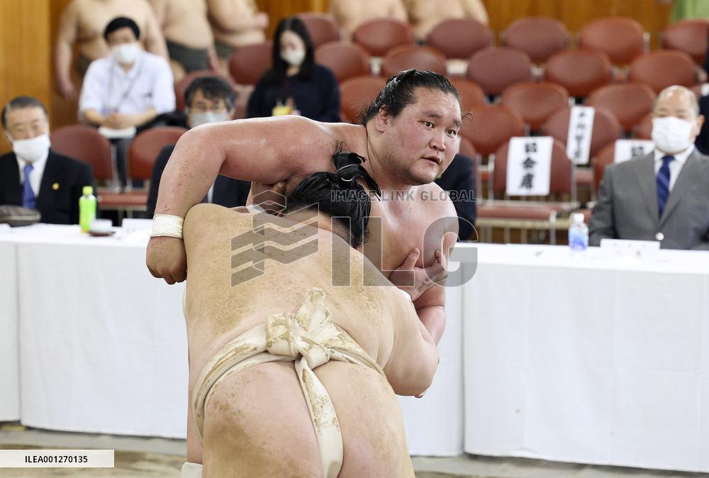 Sumo: Training-viewing event in Tokyo