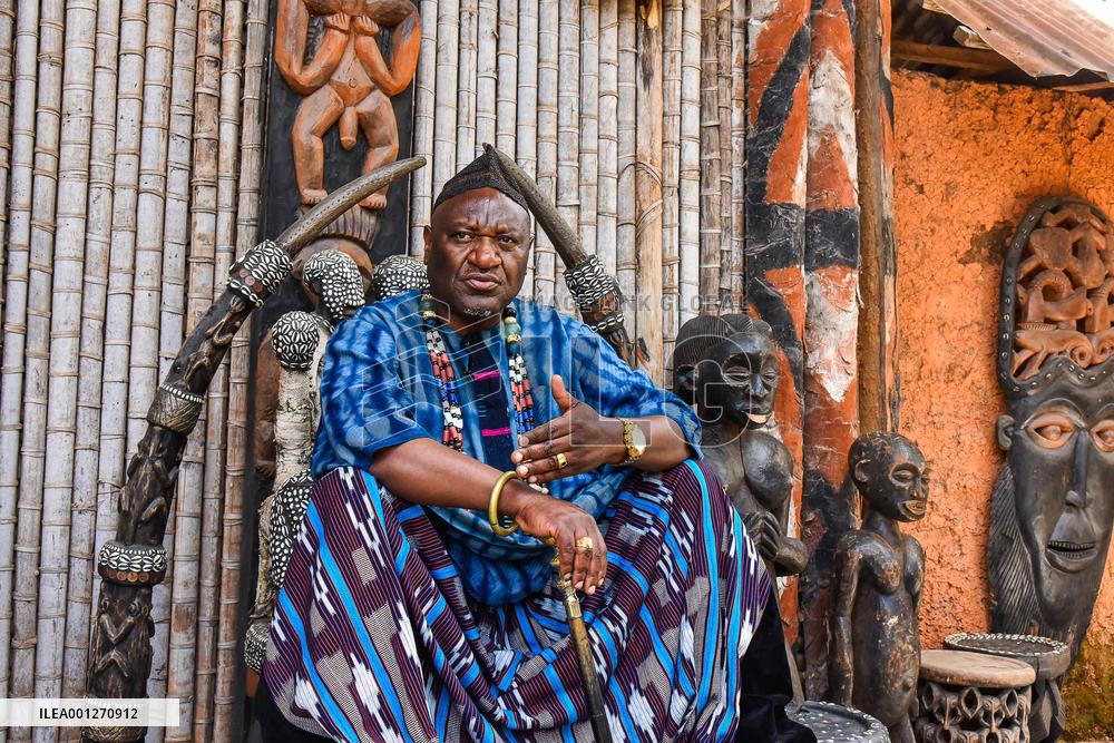 CAMEROON-WEST REGION-CHIEFDOM-CULTURAL HERITAGE
