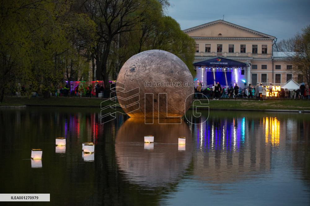 RUSSIA-ST. PETERSBURG-DREAMFEST WATER LANTERN FESTIVAL