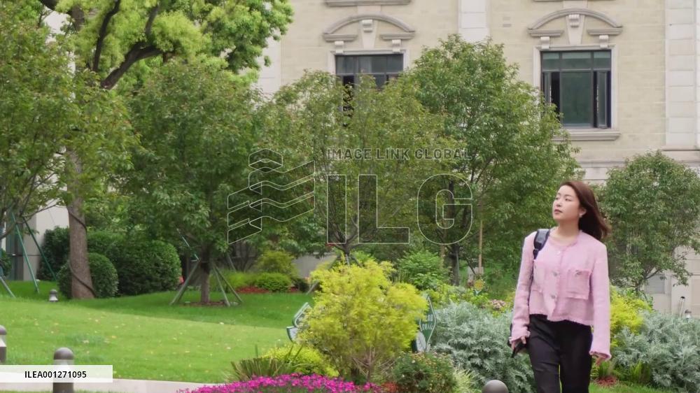 Meet China's first female Ph.D. of suona