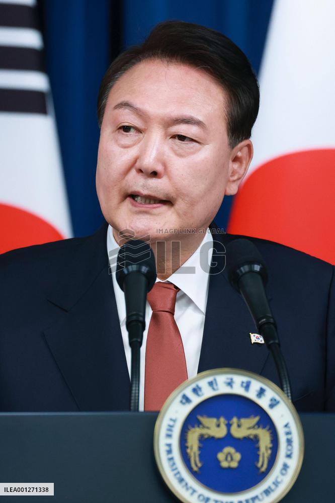 Japan-S. Korea summit