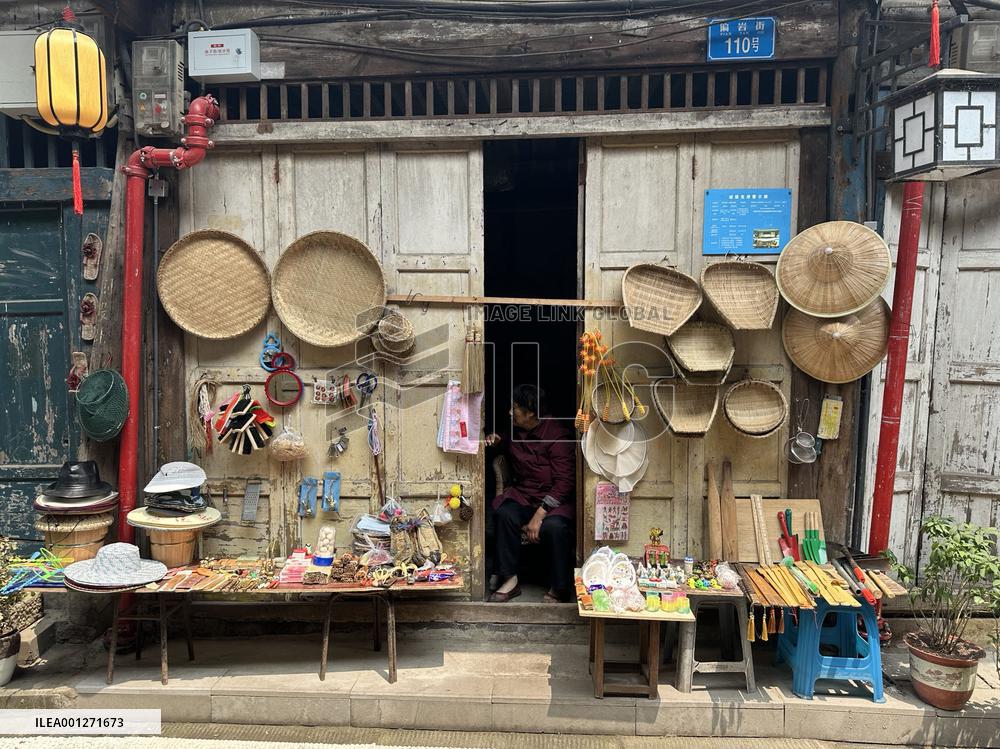 CHINA-CHONGQING-ANCIENT TOWN-BRITISH FILMMAKER (CN)