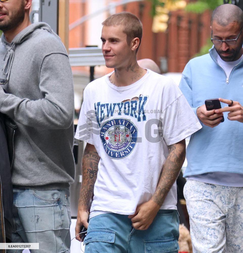 Justin Bieber out in New York