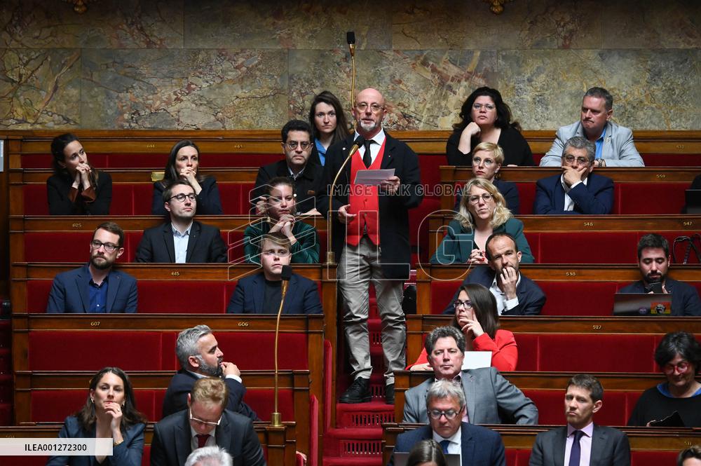 Questions To The Government - Paris