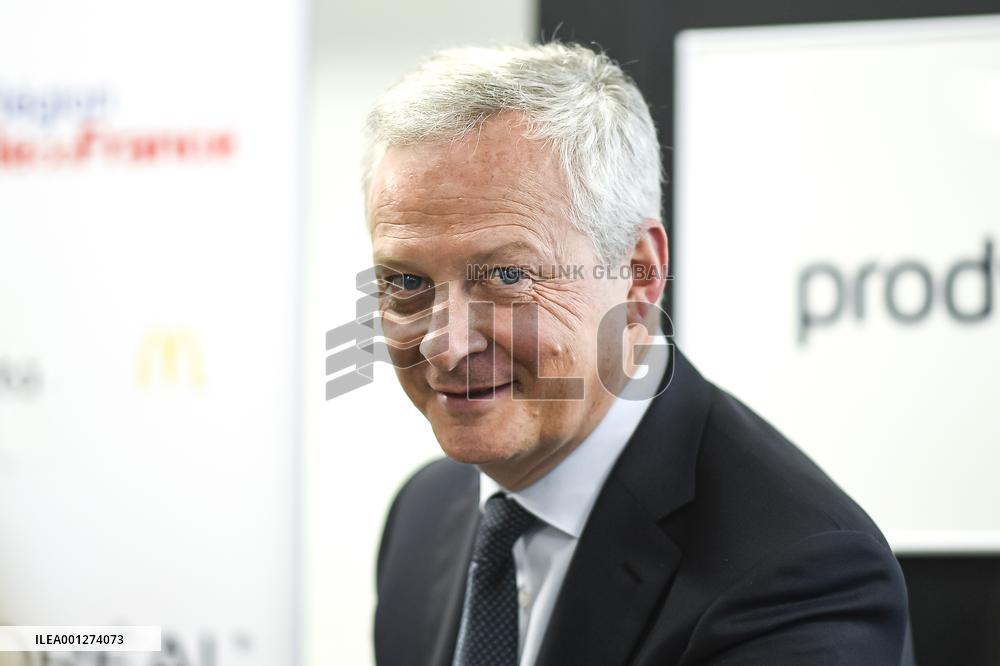 Inauguration Of The New Class Of l’Escalator - Levallois