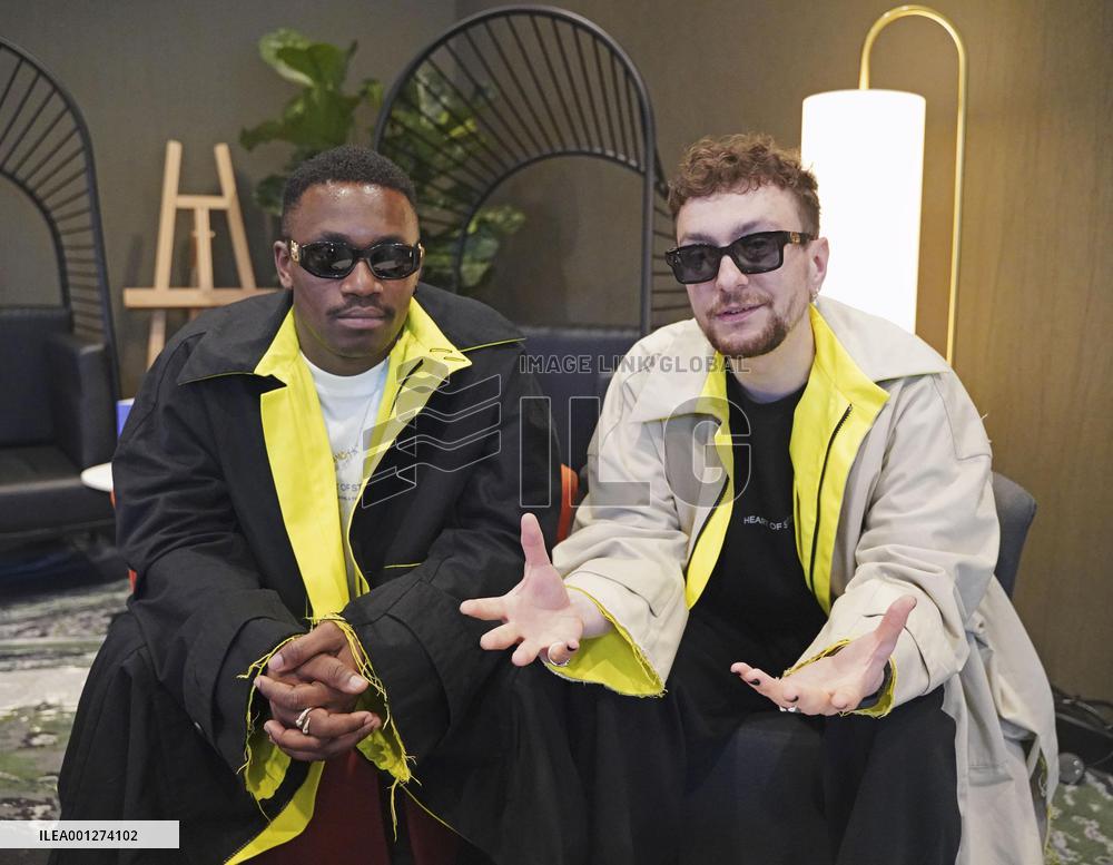 Ukraine pop-duo Tvorchi in Britain