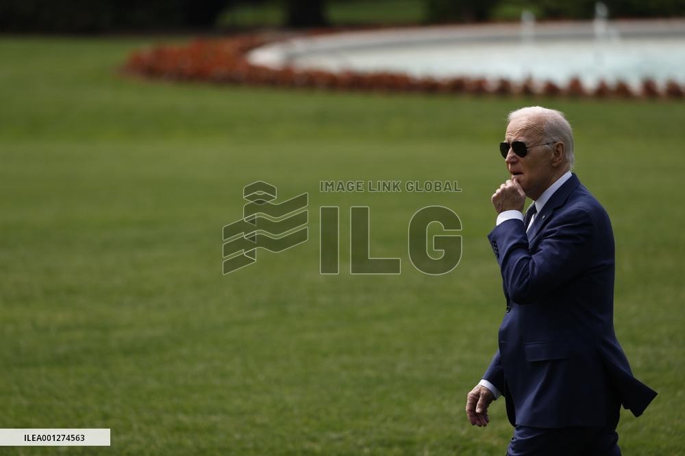 U.S.-TROOPS-BORDER-CHAOTIC SURGE-MIGRANTS